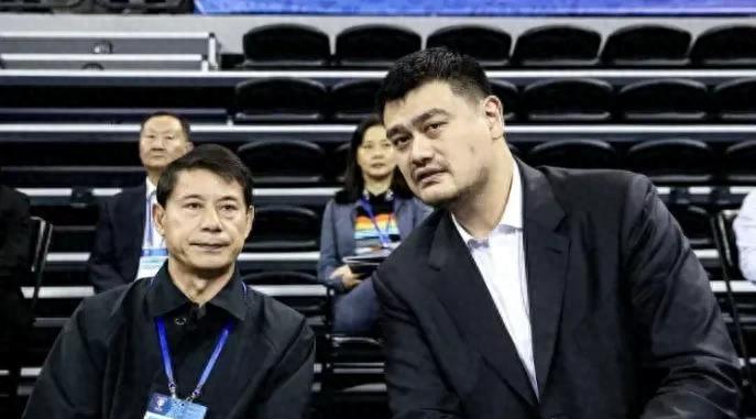 祸害王治郅，逼姚明退役，他凭一己之力让中国篮球倒退二十年(43)
