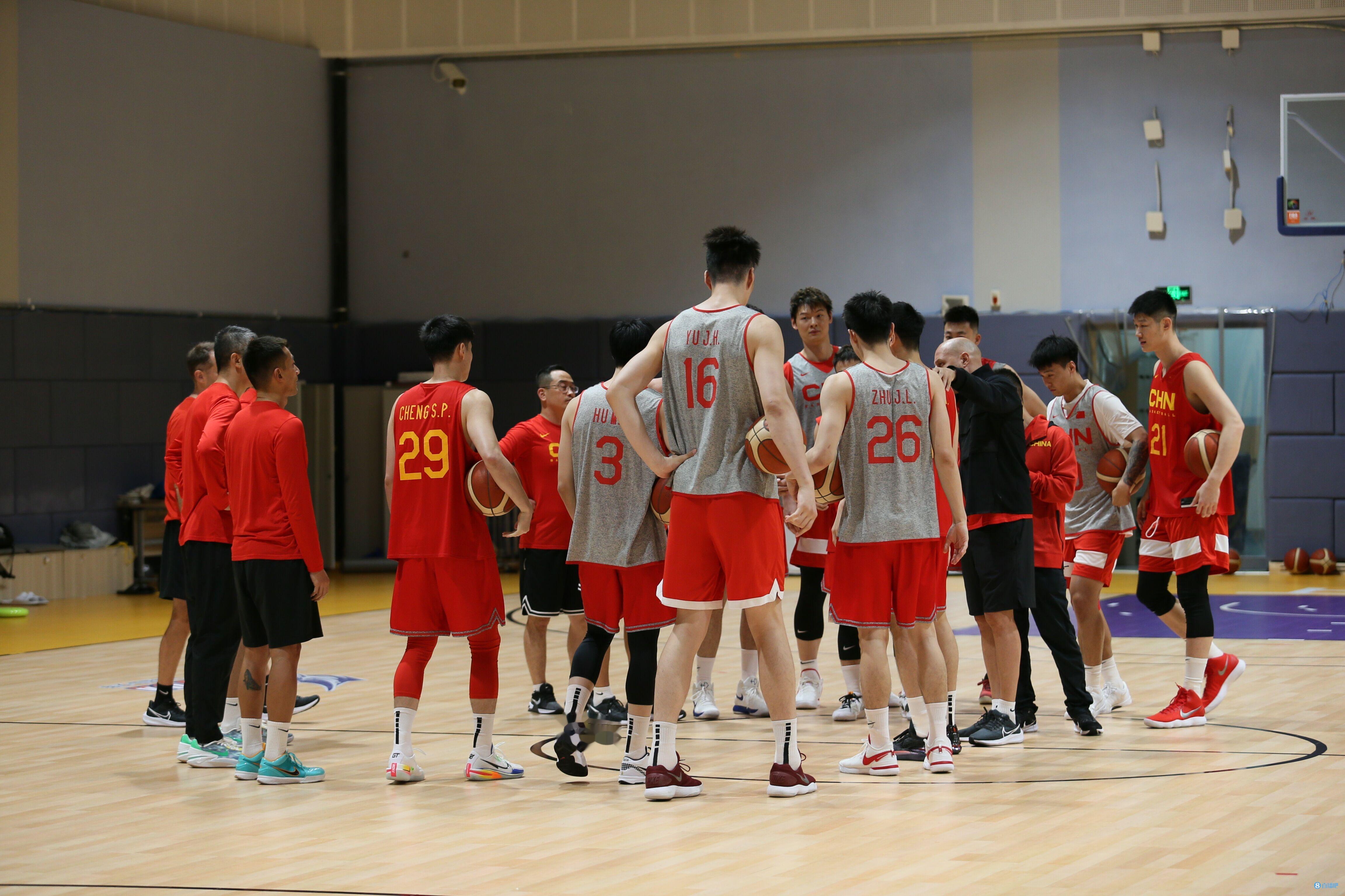 中国男篮vs广厦热身赛数据：罚球39中30 篮板44-33&失误16-17(1)