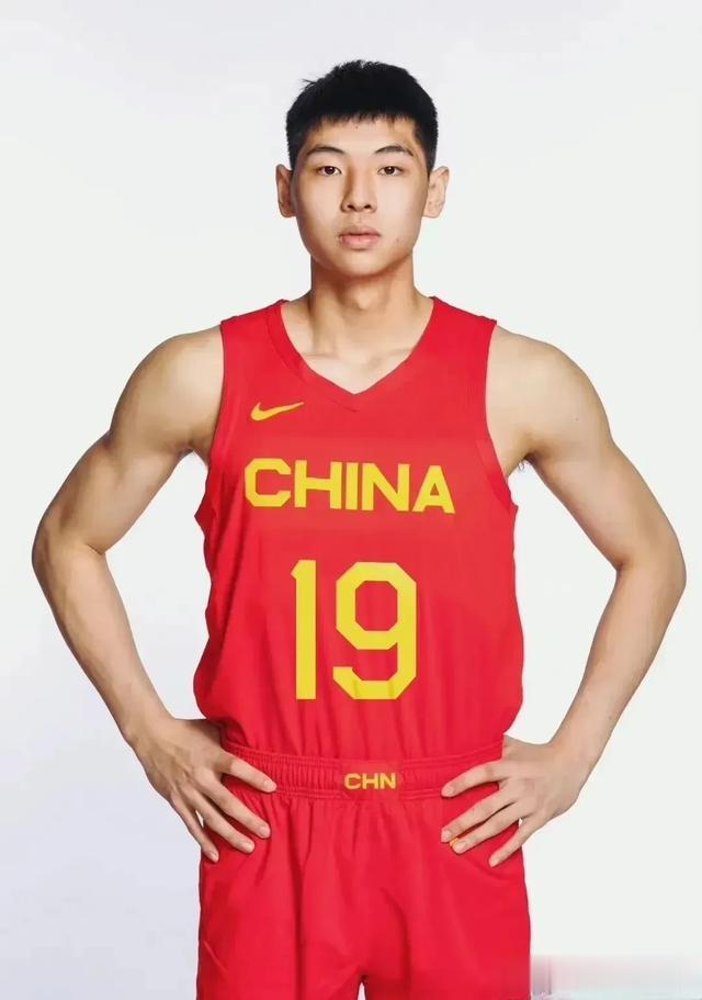 广州99-97险胜宁波，一战打出了中国男篮的未来核心！(3)