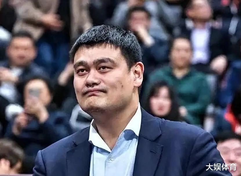 姚明是中国男篮历史上唯一的状元秀，有此成就，理所应当(3)