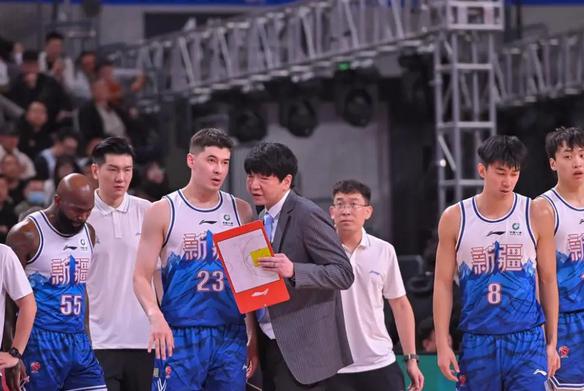 为CBA夺冠拼了！新疆男篮签第6外援，周琦前队友加盟，裁掉特莱斯(5)