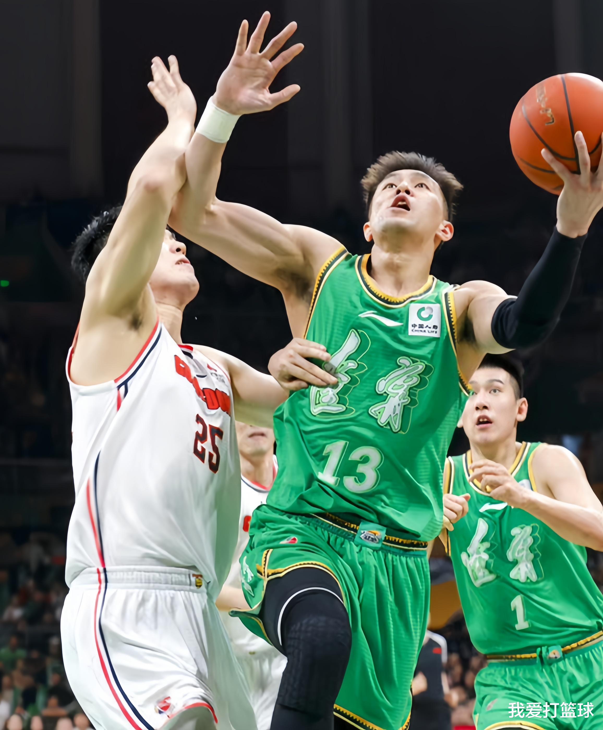 中国男篮再出新星！18岁小将入选篮球峰会，成为第15人，比肩周琦(3)