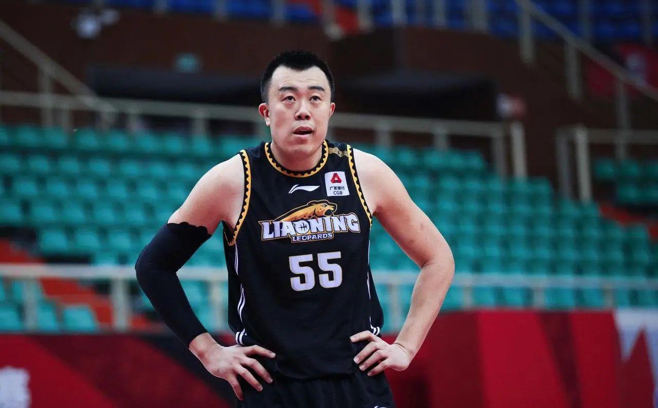 团队篮球！CBA更新MVP榜单，广东0人，辽宁37岁老将入围(6)