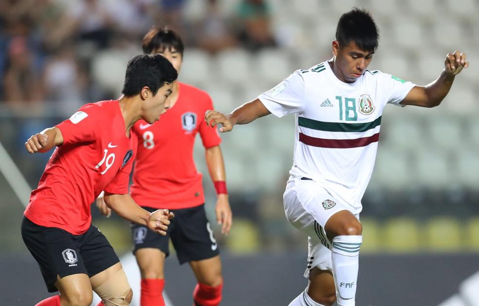 韩国0-1墨西哥！无缘世少赛四强，亚洲球队延续24年尴尬纪录(2)
