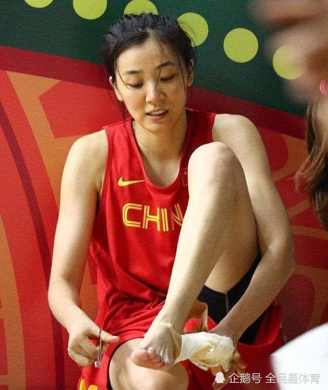 中国篮坛“第一”美女，曾被库里偷瞄，被科比称赞，网友：心动啊！(4)
