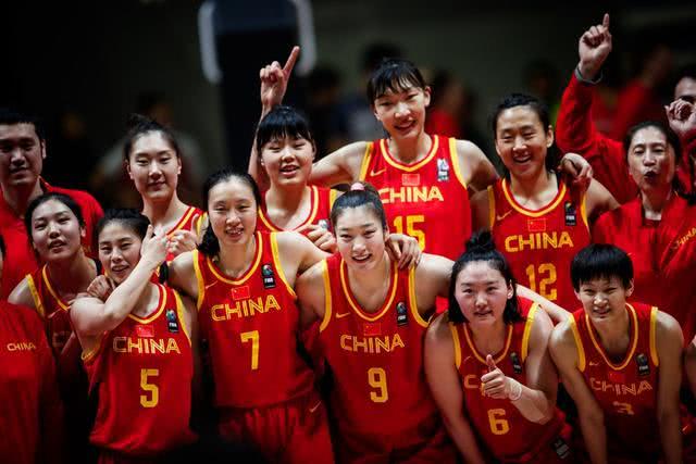 中国体育新骄傲！女篮连续第二天登上新闻联播，时长21秒播报喜讯(1)