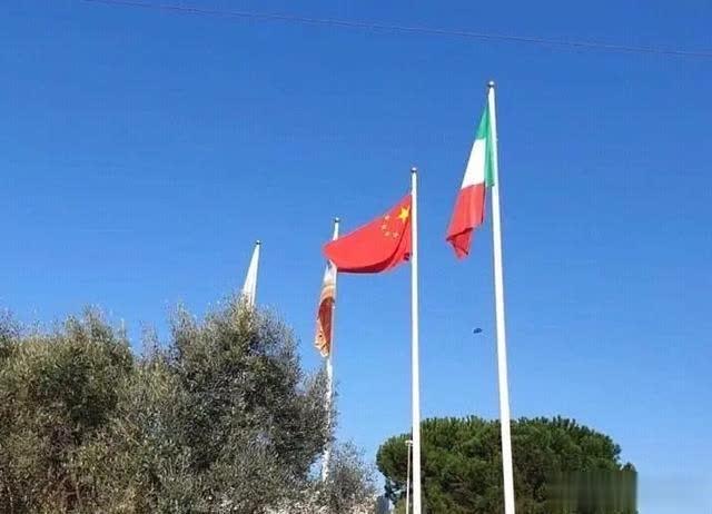 意大利人换旗，让我想起2016年国际钢管舞锦标赛(1)