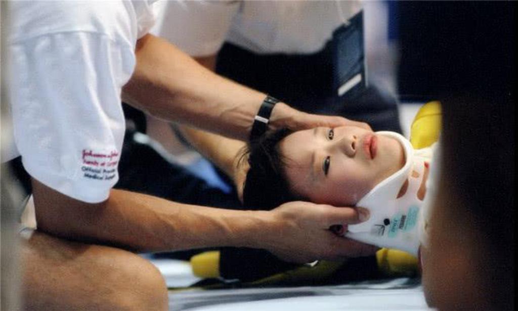 颈部受伤错失奥运冠军！退役后成为体操老师，26岁人美心善(2)