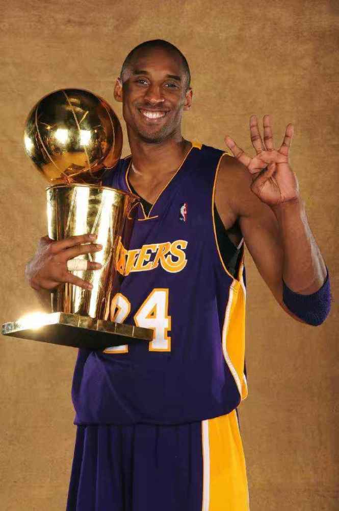 NBA历史前十巨星首冠用时：詹姆斯苦等9赛季，两人一进联盟就夺冠(7)