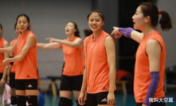 中国女排传喜讯！球队重返世界第一，郎平冲击奥运增添了信心(4)