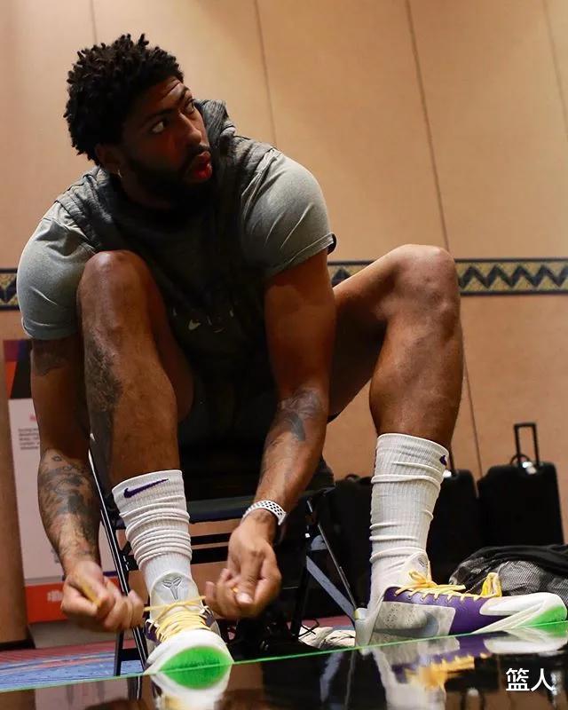 NBA球员上脚：浓眉哥穿Kobe5，海沃德的安踏球鞋很帅！(1)