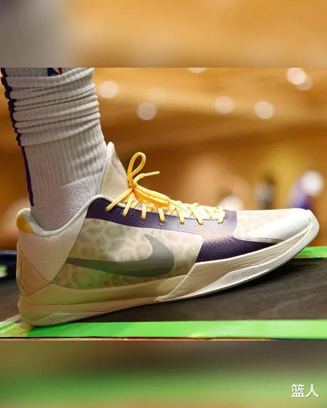 NBA球员上脚：浓眉哥穿Kobe5，海沃德的安踏球鞋很帅！(2)
