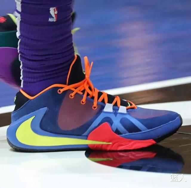 NBA球员上脚：浓眉哥穿Kobe5，海沃德的安踏球鞋很帅！(8)