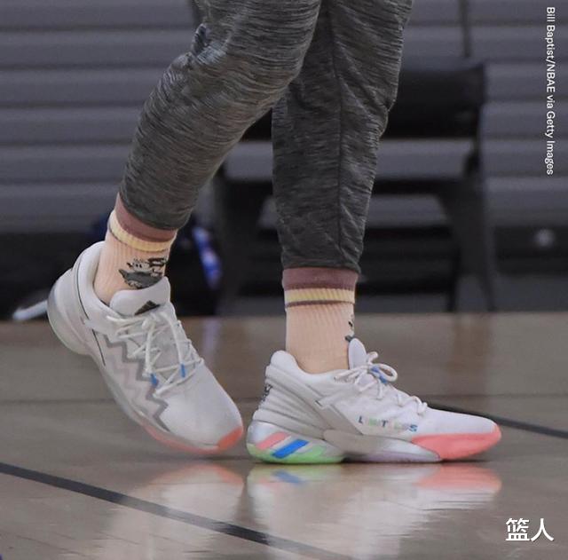NBA球员上脚：浓眉哥穿Kobe5，海沃德的安踏球鞋很帅！(19)