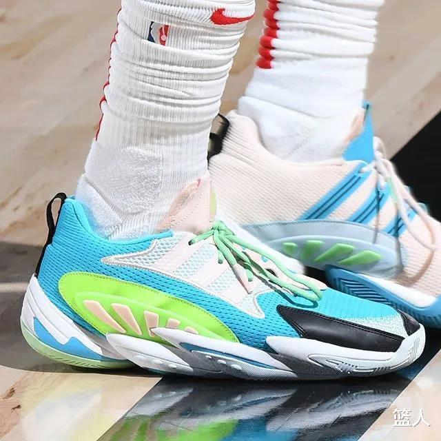 NBA球员上脚：哈雷尔2双锐步战靴，匹克闪现2代新配色(19)