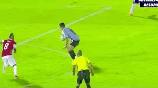 南美世预赛：梅西助阿根廷开门红，乌拉圭绝杀智利(4)
