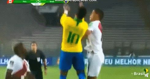 巴西4-2客胜秘鲁，内马尔戴帽＋理查利森破门(3)