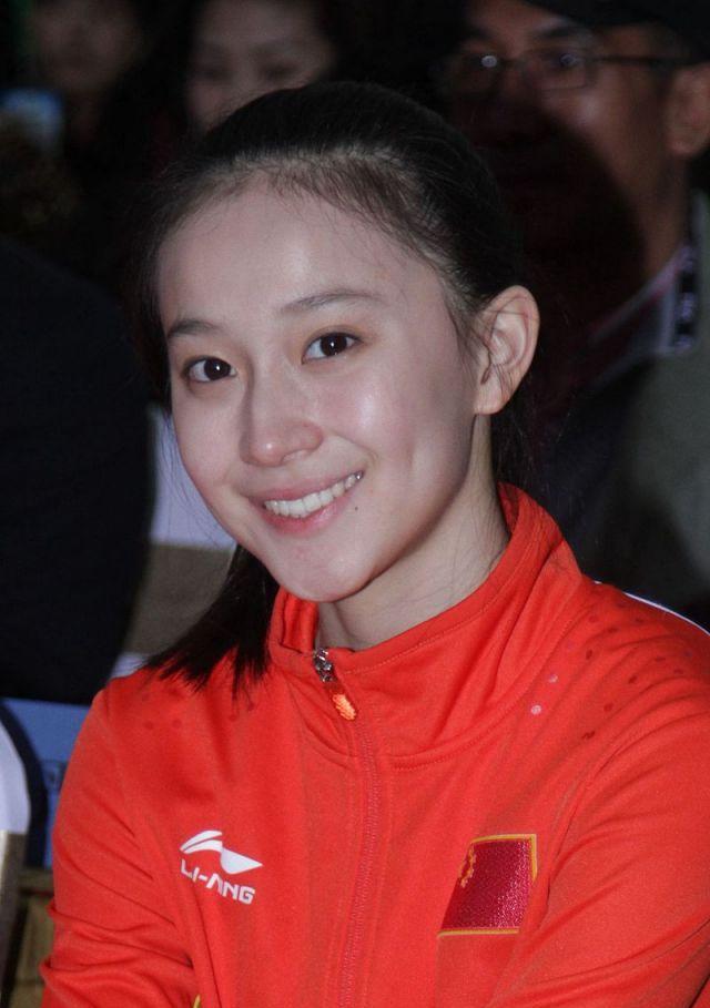 中国体操第1女神，曾因一张照片爆红全网，今24岁貌美仍单身(1)
