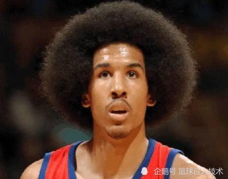 当看到自己的杀马特发型，林书豪都不好意思承认是自己，NBA最丑的发型(5)
