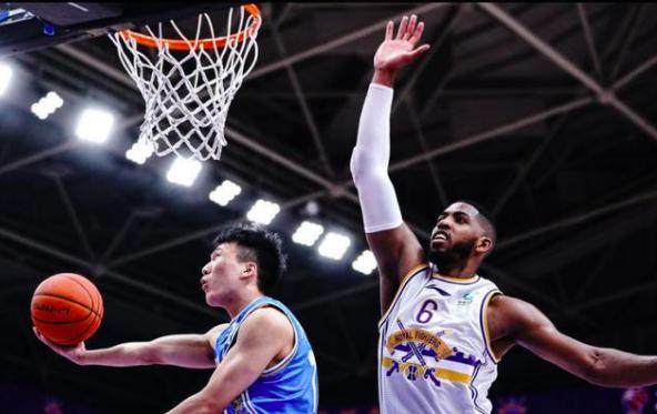 CBA季后赛刺激大黑马崛起？北京签NBA球星，上海谋求4外援(3)