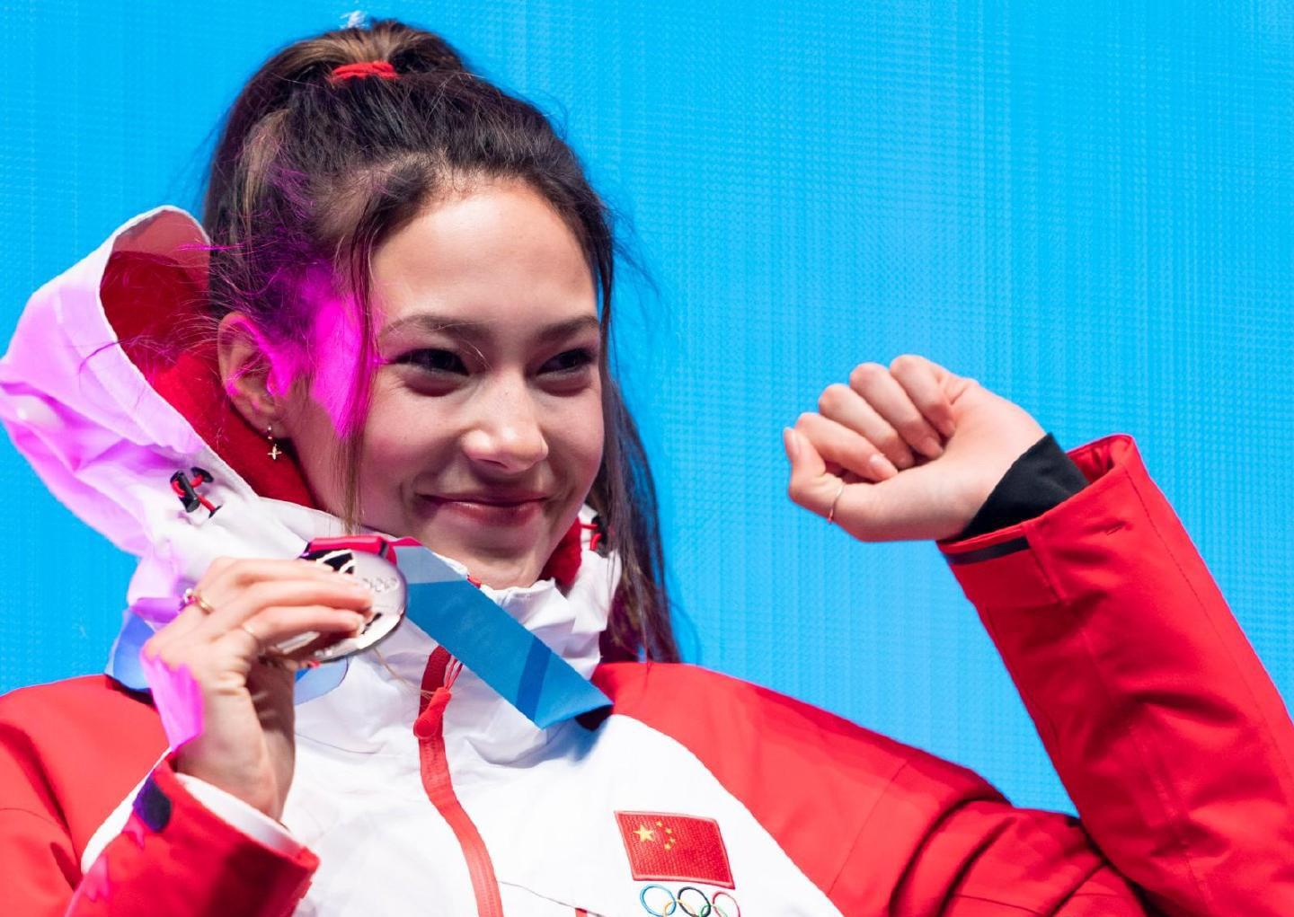 坏消息！中国17岁归化美女骨折，仍将参加世锦赛，赛季结束后手术(2)
