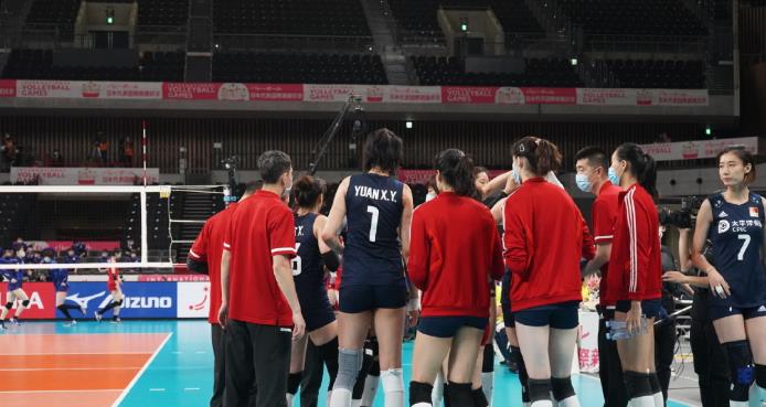 中国女排在东京奥运挑战赛大胜日本女排，为什么不喜反而忧虑？(1)