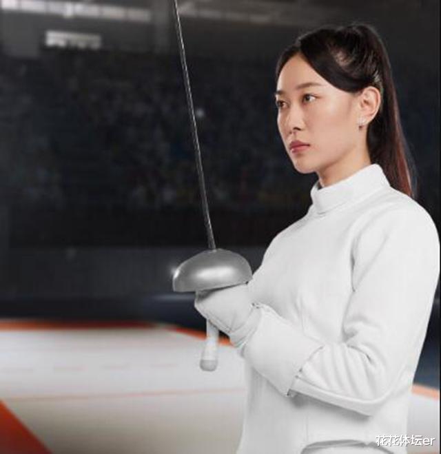 加时决胜！女子重剑个人赛，中国美女剑客一剑封喉，11-10杀进4强(1)