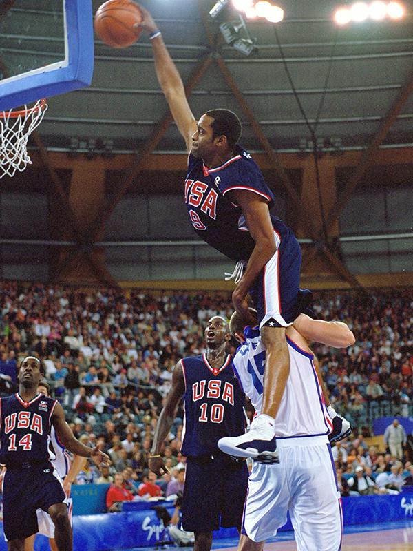 NBA名宿现场见证美国队输球！21年前他完成奥运死亡之扣 至今无人超越(3)