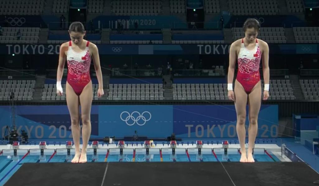 中国队重回奥运金牌榜首位！17岁＋15岁，跳水双姝四跳虐五跳(1)