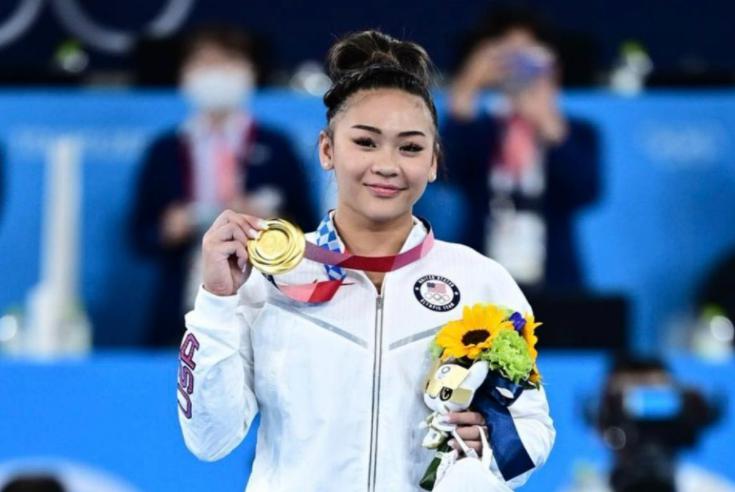 揭秘美国个人全能奥运冠军：亚裔苗族姑娘，父亲瘫痪，新体操一姐(1)