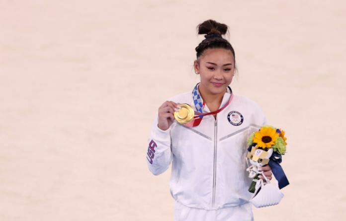 揭秘美国个人全能奥运冠军：亚裔苗族姑娘，父亲瘫痪，新体操一姐(3)