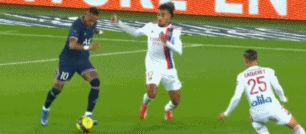 法甲-巴黎2-1里昂，内马尔造点伊卡尔迪绝杀(4)