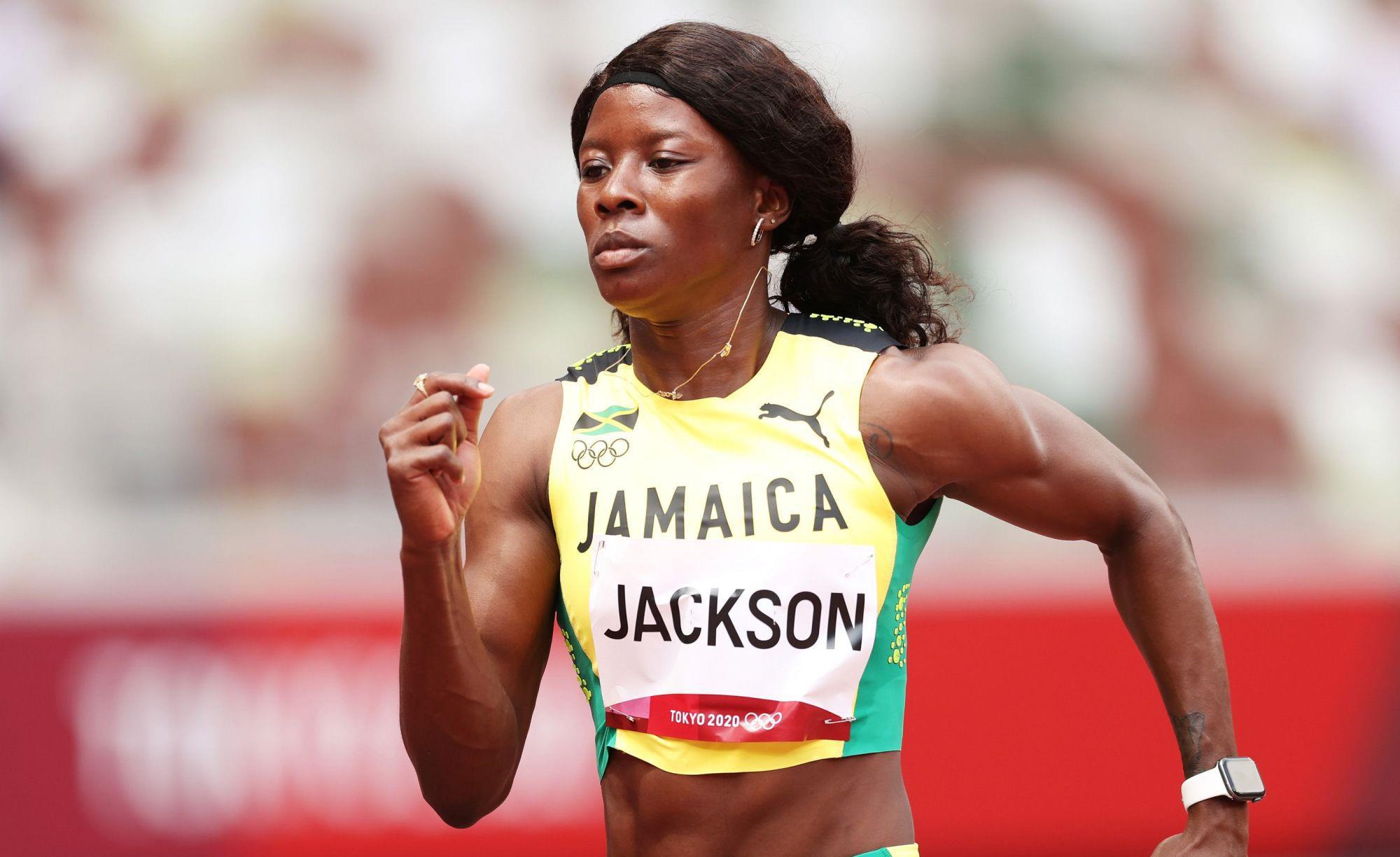 牙买加短跑又一位巨星：100米、200米、400米全能选手，未来可期(8)