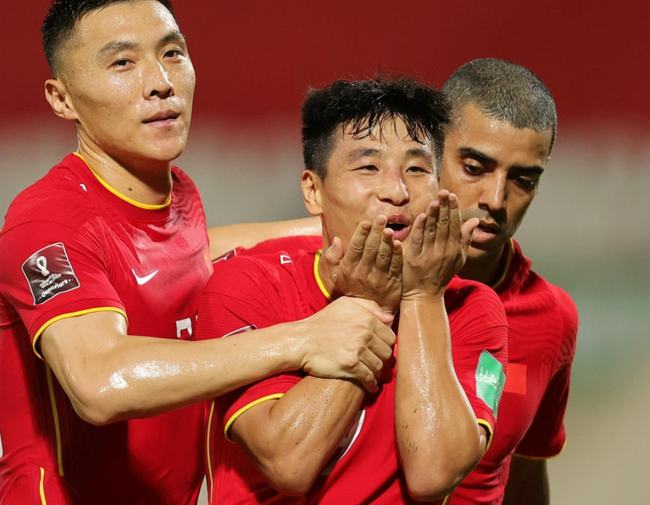 中国电竞能赢，中国足球呢？你越南都快踢不过了！(3)