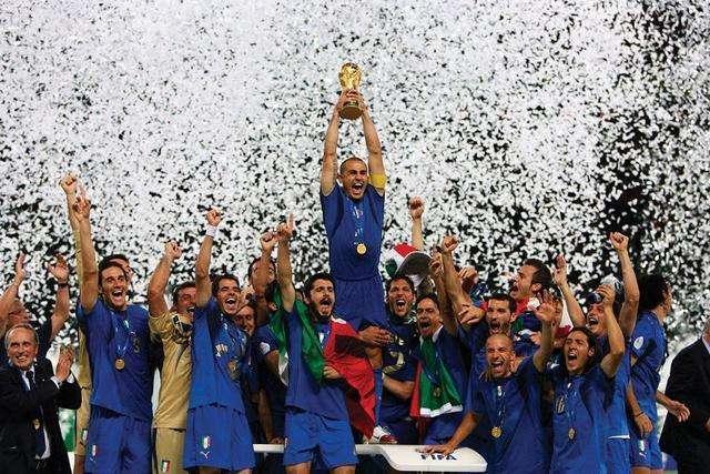 回顾足球世界杯历届冠军 巴西夺冠次数最多 五星巴西不是吹出来的(4)