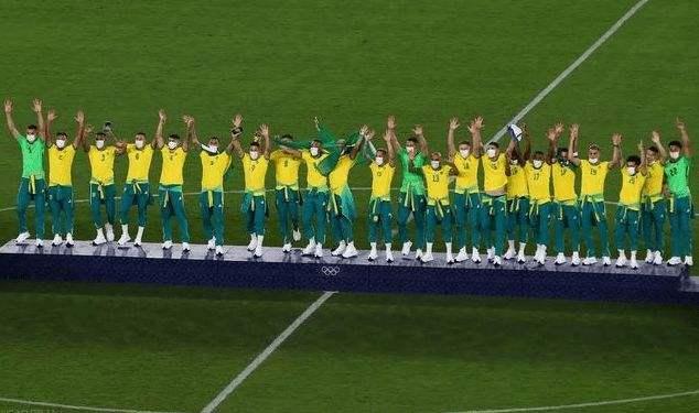 回顾足球世界杯历届冠军 巴西夺冠次数最多 五星巴西不是吹出来的(6)