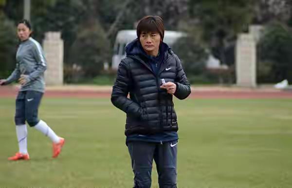 半场2-0领先！王霜王珊珊联手进球，中国女足冲击亚洲杯第9冠(5)
