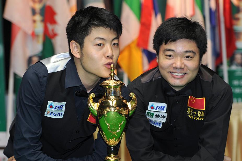 中国名将9-6曾胜世界第一特鲁姆普夺冠，狂轰131-0，5-0霸气横扫(1)