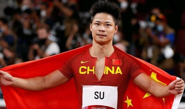中国速度！苏炳添再入选全球10大飞人，成绩与奥运冠军仅差0.03秒(2)