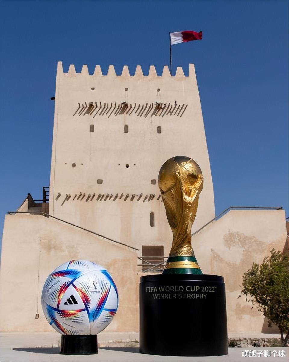 卡塔尔世界杯官方用球公布，回顾历届世界杯用球，你最喜欢哪一款(2)