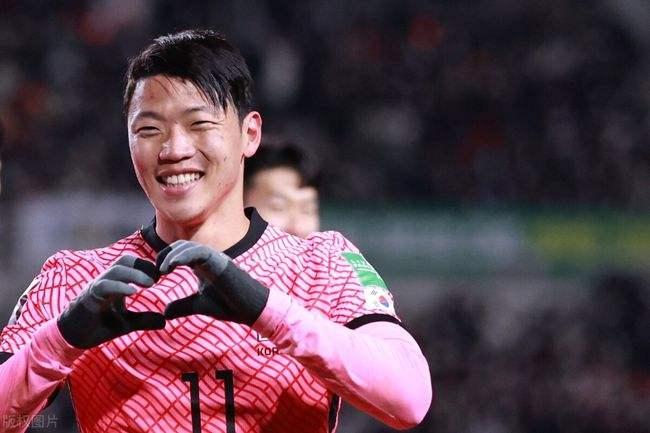 黄喜灿从小就展现足球天赋，赢得多次比赛，如今身价亚洲第五(2)