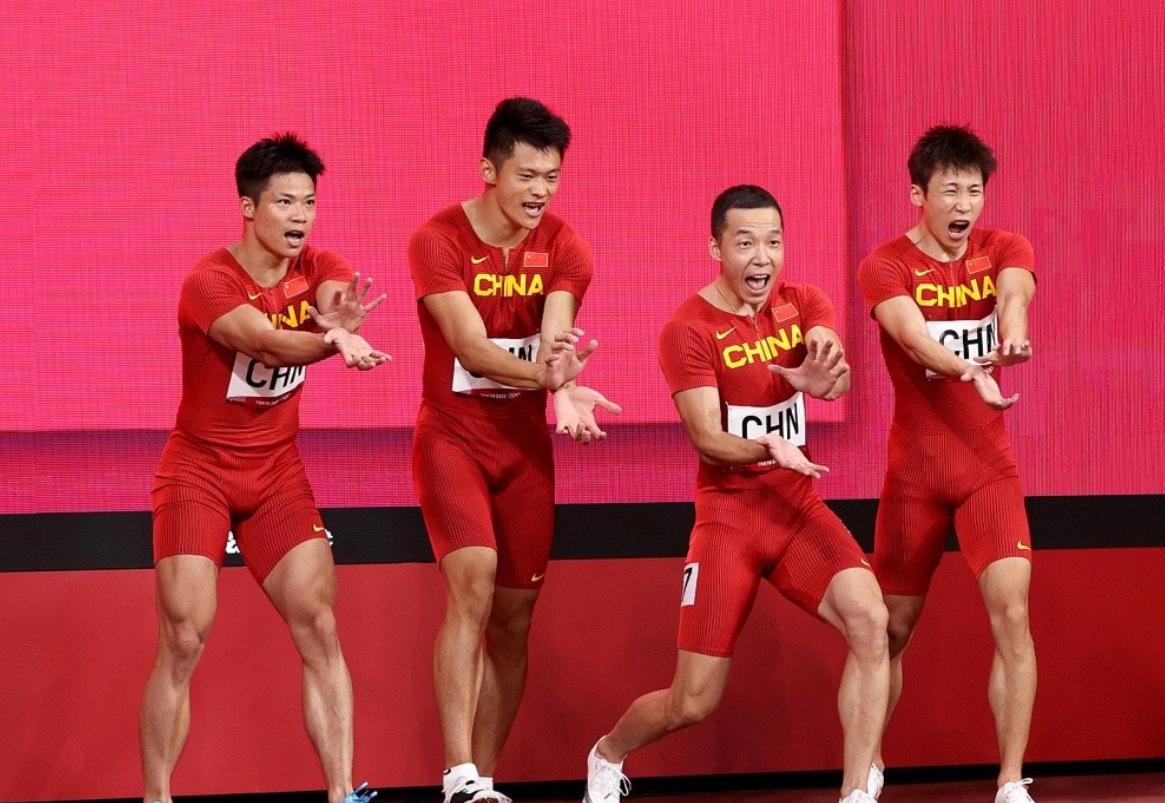 中国短跑奥运季军首秀！10秒45夺冠，众网友摇头：还是太慢(1)