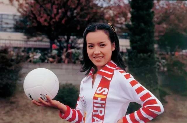 今天再看《排球女将》的排球绝技，小鹿纯子后来参加奥运会了吗？(2)