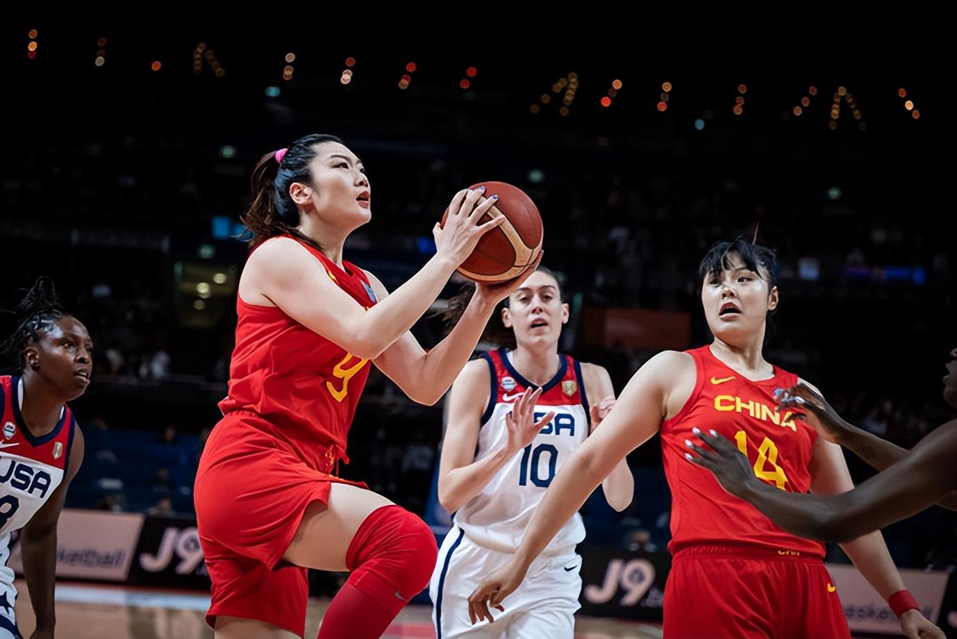 差距！中国女篮能够和梦之队有来有回，为何男篮连校队都打不过？(2)