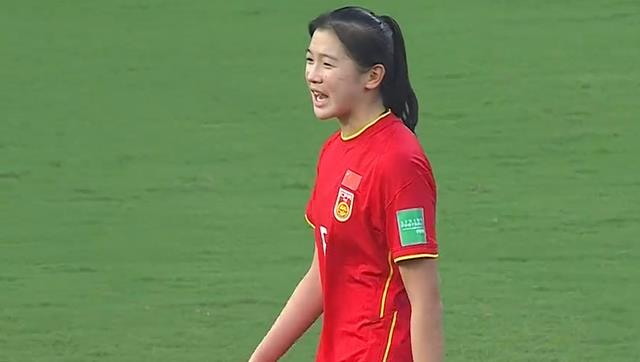 长声叹息，中国队0-2倒下，想要出线不容易，小姑娘们沮丧不已(1)