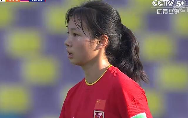 长声叹息，中国队0-2倒下，想要出线不容易，小姑娘们沮丧不已(4)