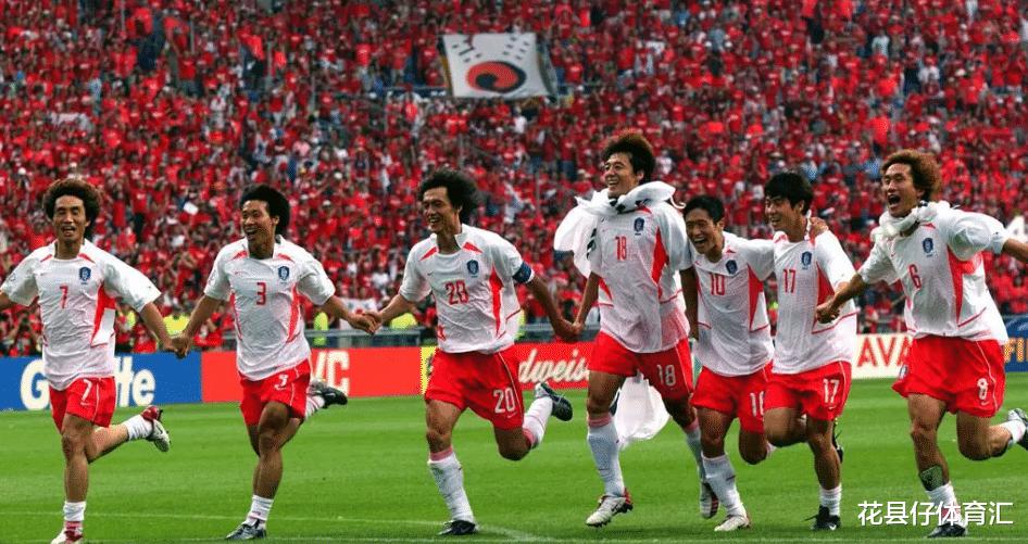 卡塔尔0-2惨败，韩媒嘲讽买不来足球历史文化，球迷：02年买到了(3)