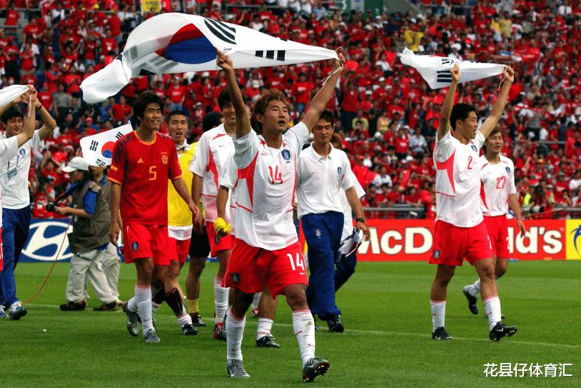 卡塔尔0-2惨败，韩媒嘲讽买不来足球历史文化，球迷：02年买到了(4)