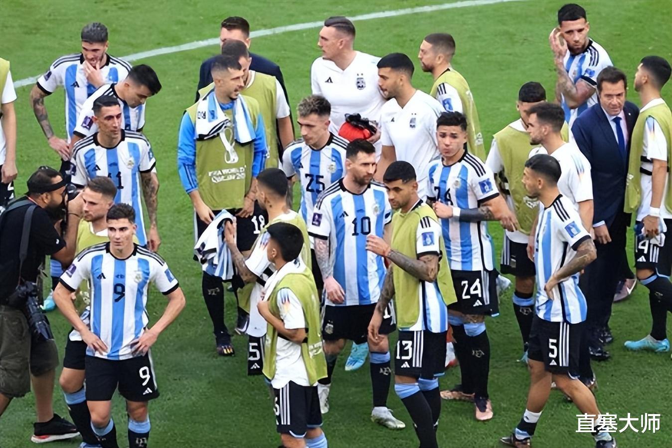 全乱了！一场2-1令世界杯再变天，31岁巨星给阿根廷队一道单选题(5)