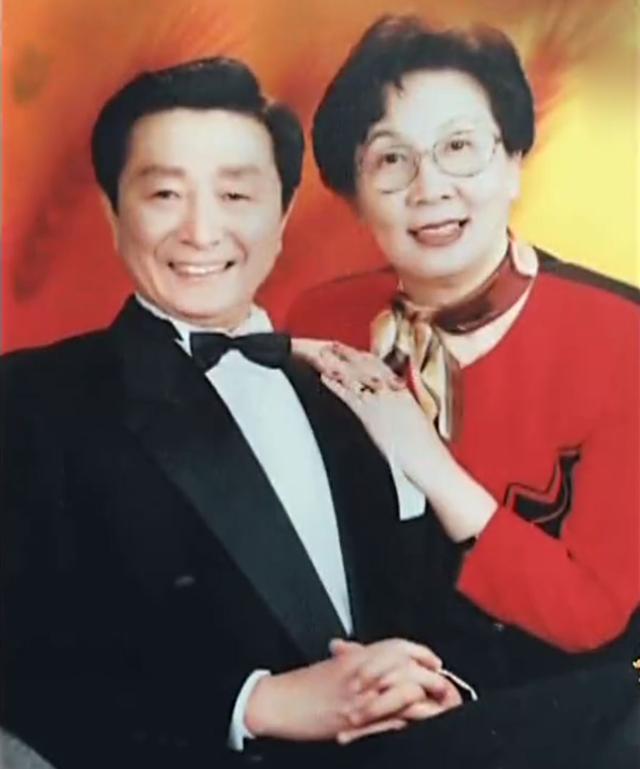 “名嘴”宋世雄：与初恋妻子相濡以沫57年，晚年后儿女都不在身边(36)
